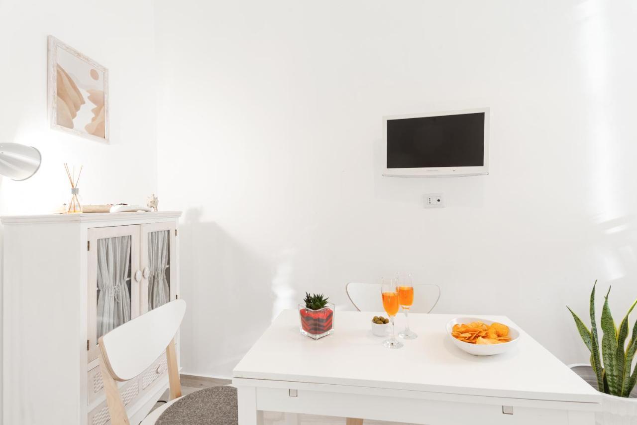 Maison San Michele Lovely Apartment Trani Exterior photo